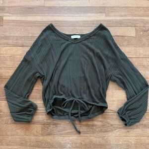 White Willow Women's Green Ribbed Tie-Front Crop Top - Size Small
 b80